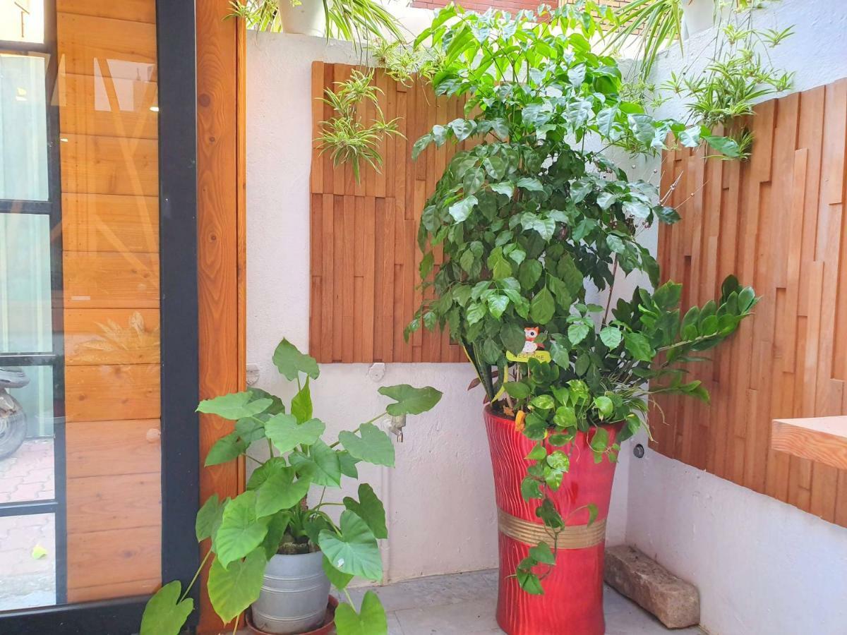 Honey House Tainan Acomodação com café da manhã Exterior foto